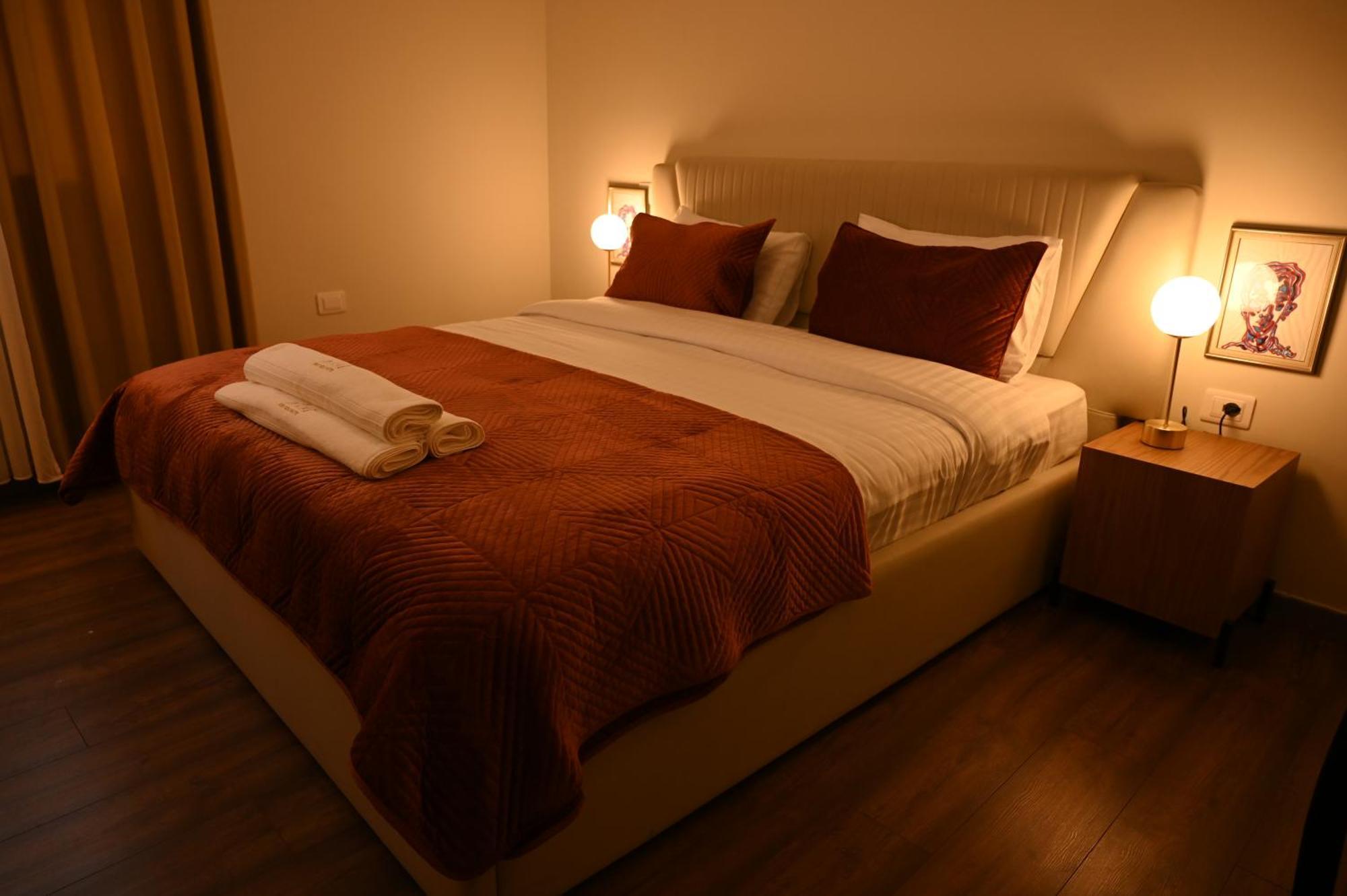 Niche Boutique Hotel Tirana Exterior photo