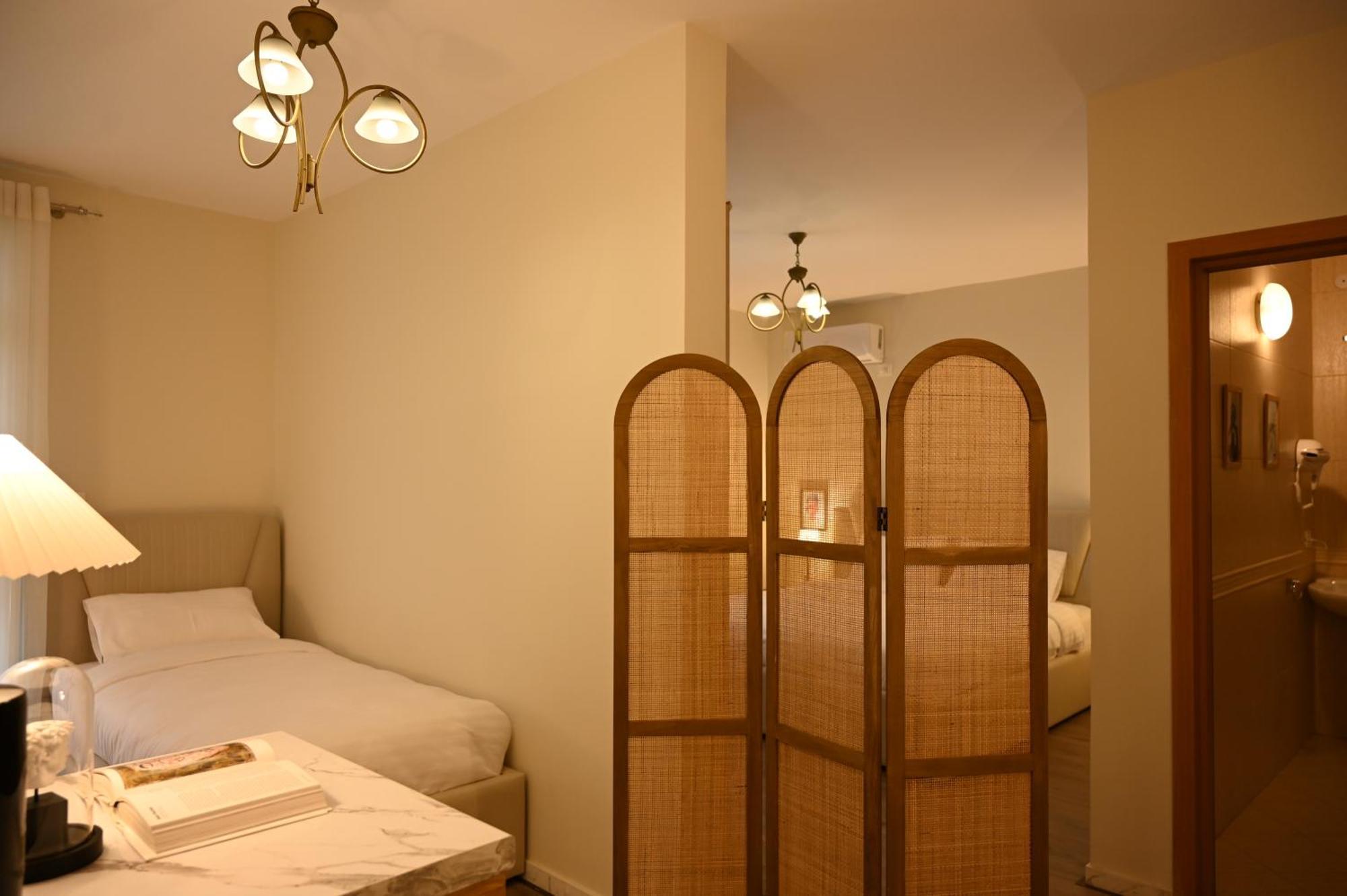 Niche Boutique Hotel Tirana Exterior photo
