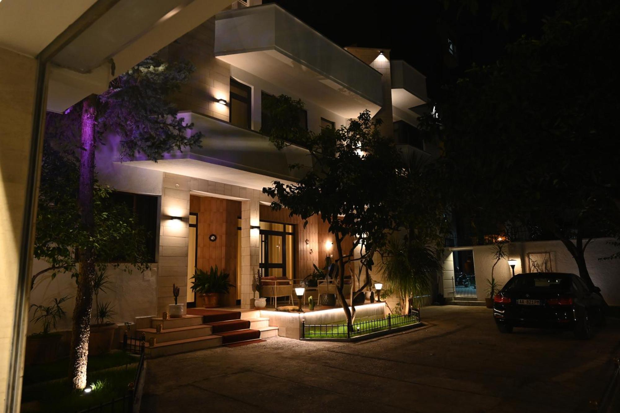 Niche Boutique Hotel Tirana Exterior photo